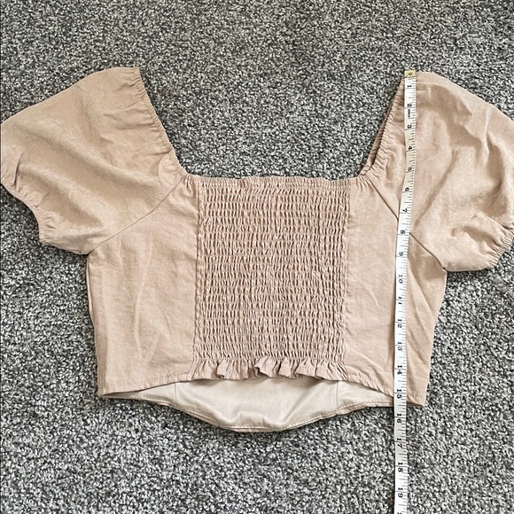 Elegant Tan Puff Sleeve Blouse - Picture 7 of 8